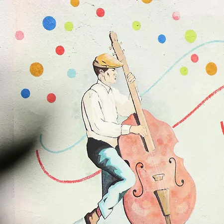 ホステル Osho ティラナ