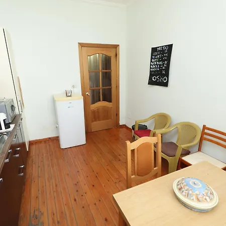 Osho אכסניה טיראנה