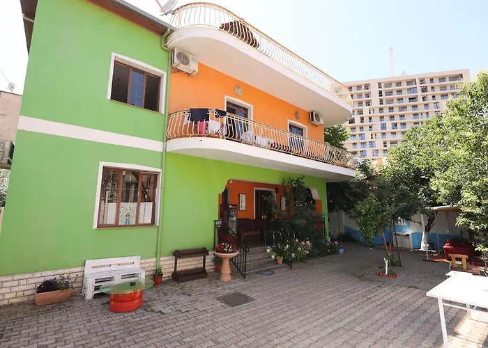 Osho Auberge de jeunesse Tirana